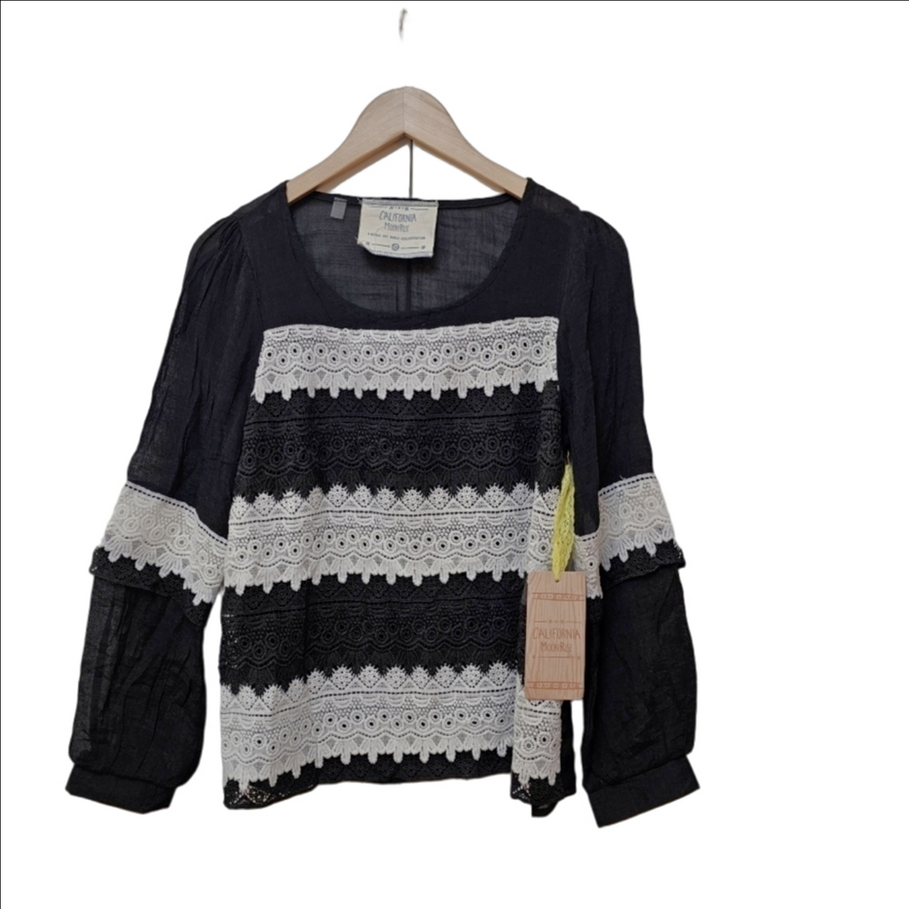 NEW California Moonrise lace colour block bohemian peasant blouse black white